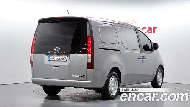 Hyundai Staria 2024 — Фото 2/20