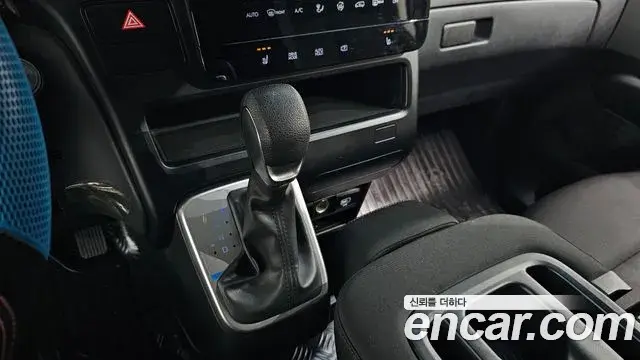 Hyundai Staria 2024 — Фото 9/20