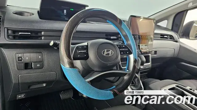Hyundai Staria 2024 — Фото 12/20
