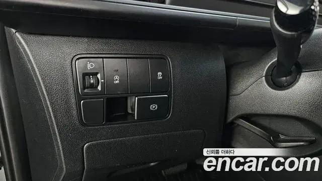 Hyundai Staria 2024 — Фото 16/20