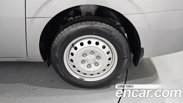 Hyundai Staria 2024 — Photo 10/30