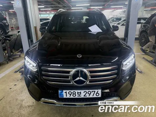 Mercedes-Benz GLB-Class 2025 — Photo 9/10