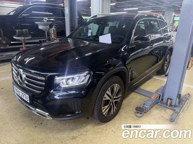 Mercedes-Benz GLB-Class 2025 — Photo 1/10
