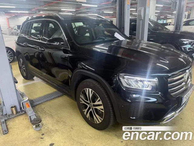 Mercedes-Benz GLB-Class 2025 — Photo 5/10