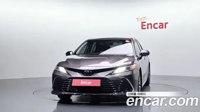 Toyota Camry 2024 — Şəkil 4/33