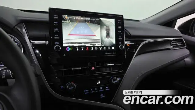 Toyota Camry 2024 — Şəkil 32/33