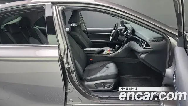 Toyota Camry 2024 — Şəkil 3/33