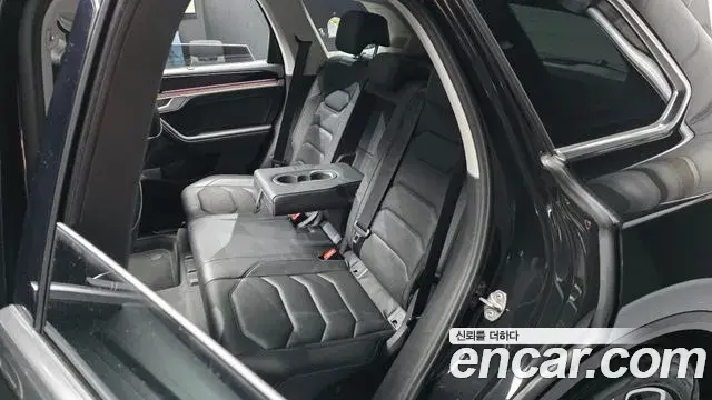 Volkswagen Touareg 2024 — ფოტო 9/34