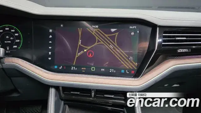Volkswagen Touareg 2024 — ფოტო 15/34