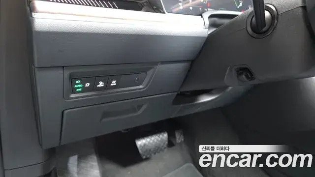 Volkswagen Touareg 2024 — ფოტო 21/34