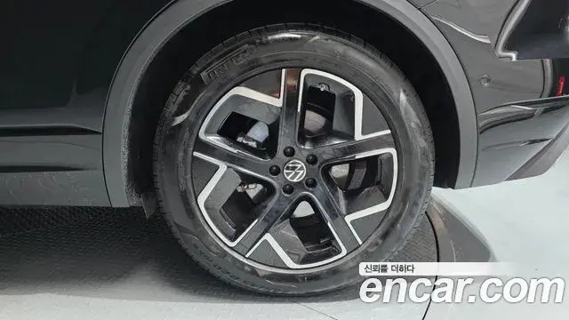 Volkswagen Touareg 2024 — ფოტო 1/34