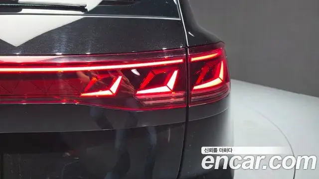 Volkswagen Touareg 2024 — ფოტო 20/34