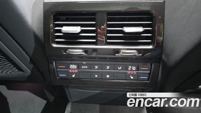 Volkswagen Touareg 2024 — ფოტო 29/34