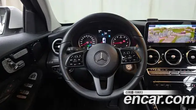 Mercedes-Benz C-Class 2019 — Photo 20/31
