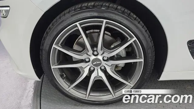Genesis G70 2022 — Photo 24/35
