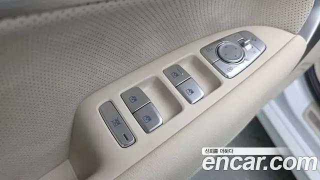 Genesis G70 2022 — Photo 2/35
