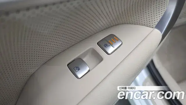 Genesis G70 2022 — Photo 33/35
