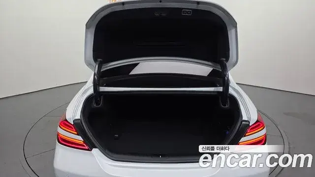 Genesis G70 2022 — Photo 28/35