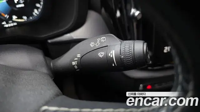Volvo XC60 2021 — Şəkil 2/30