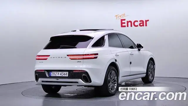 Genesis GV70 2022 — ფოტო 29/33