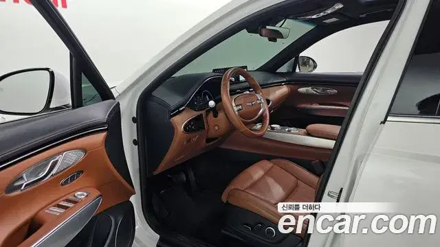 Genesis GV70 2022 — ფოტო 20/33