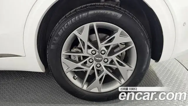 Genesis GV70 2022 — ფოტო 3/33