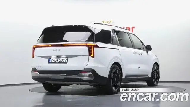 Kia Carnival 2024 — Photo 27/35