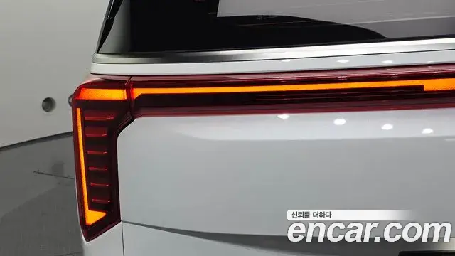 Kia Carnival 2024 — Photo 8/35