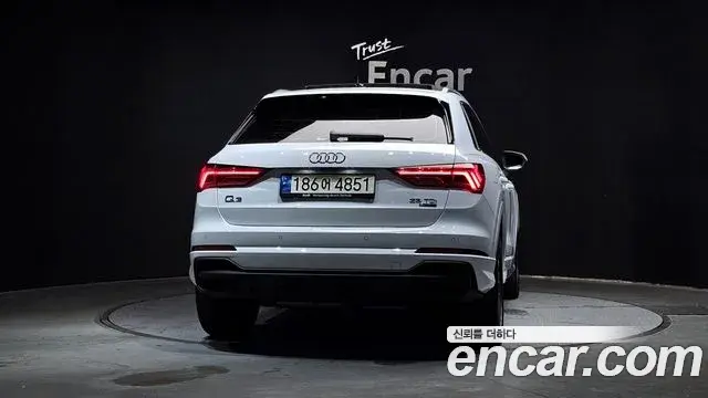 Audi Q3 2023 — ფოტო 8/31
