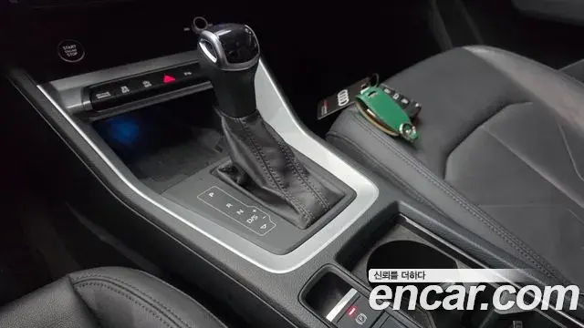 Audi Q3 2023 — ფოტო 4/31