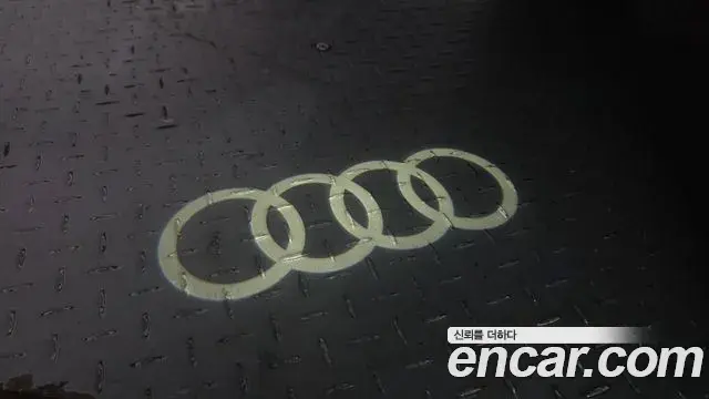 Audi Q3 2023 — ფოტო 20/31