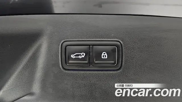 Hyundai Santa Fe 2025 — Photo 14/33