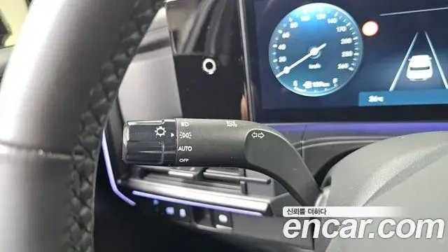 Hyundai Santa Fe 2025 — Photo 15/33