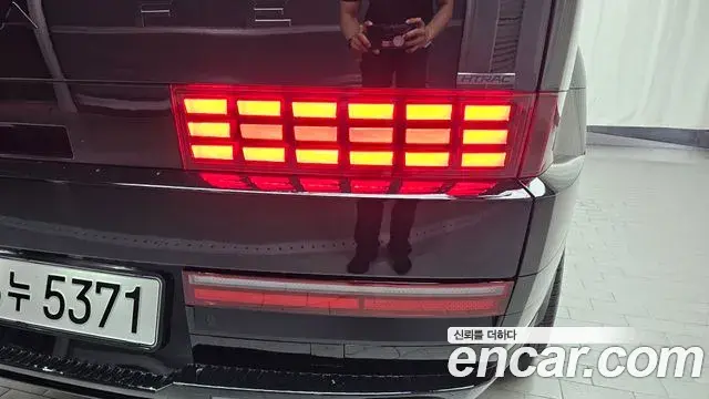 Hyundai Santa Fe 2025 — Photo 10/33