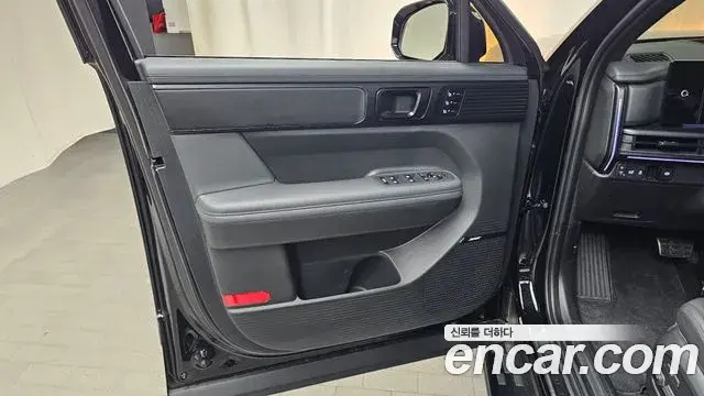 Hyundai Santa Fe 2025 — Photo 27/33