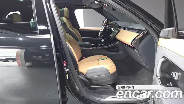 Land Rover Range Rover Sport 2025 — Photo 24/32