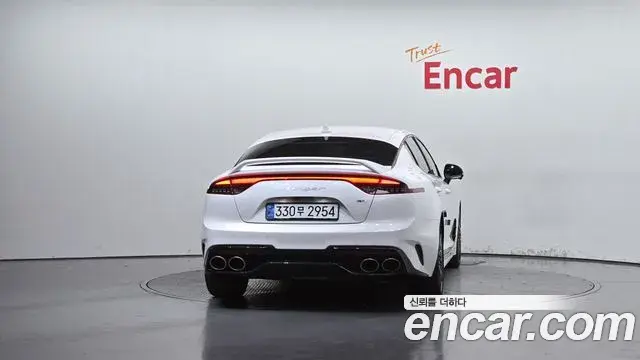Kia Stinger 2022 — Фото 4/20