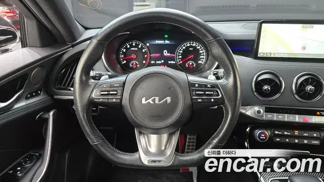 Kia Stinger 2022 — Фото 12/20