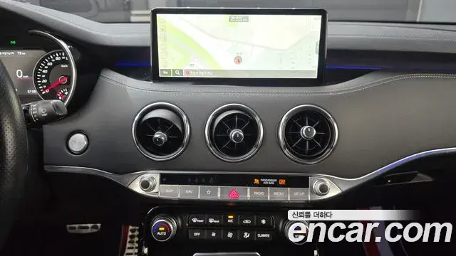 Kia Stinger 2022 — Фото 20/20