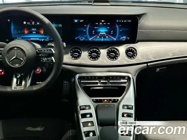 Mercedes-Benz AMG GT 2025 — Photo 12/18