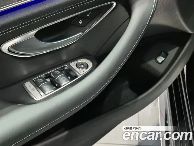 Mercedes-Benz AMG GT 2025 — Photo 4/18