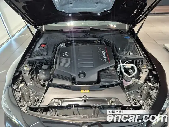 Mercedes-Benz AMG GT 2025 — Photo 9/18