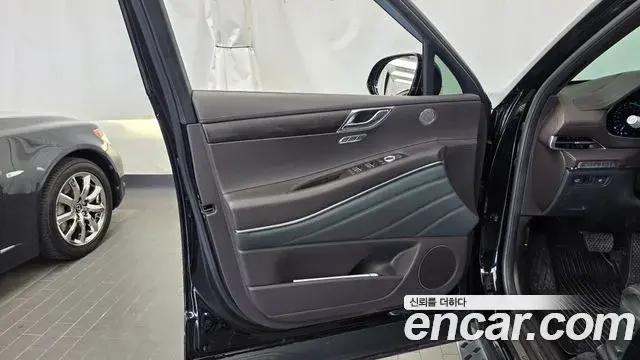 Genesis GV80 2020 — ფოტო 24/38