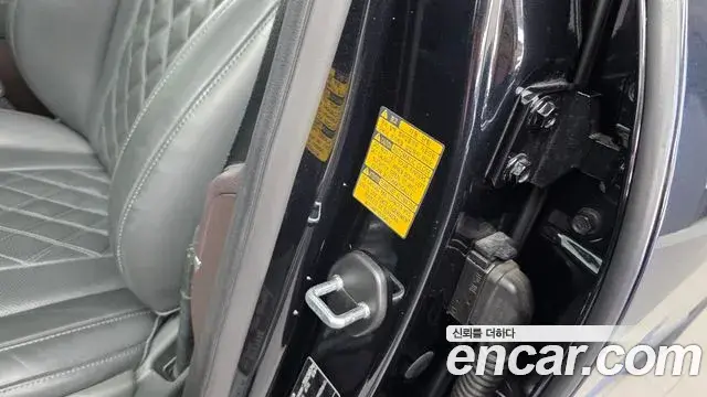 Genesis GV80 2020 — ფოტო 29/38