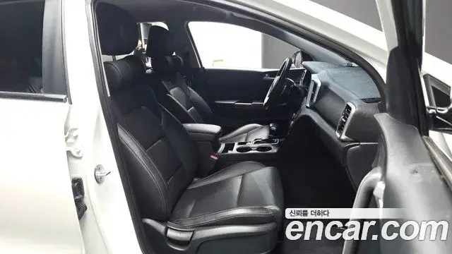 Kia Sportage The Bold 2018 — Фото 11/20