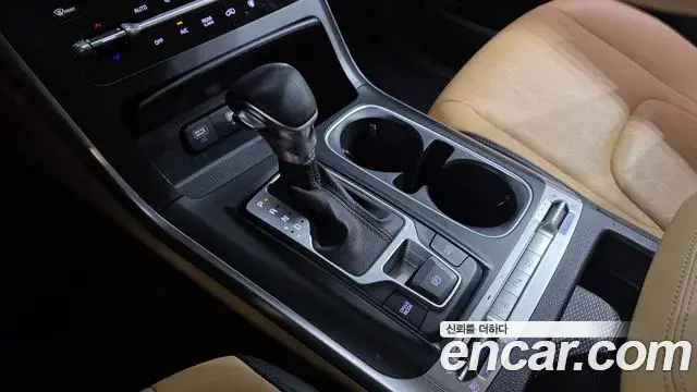 Kia Carnival 2022 — Photo 9/20