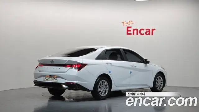 Hyundai Avante 2021 — Photo 2/20