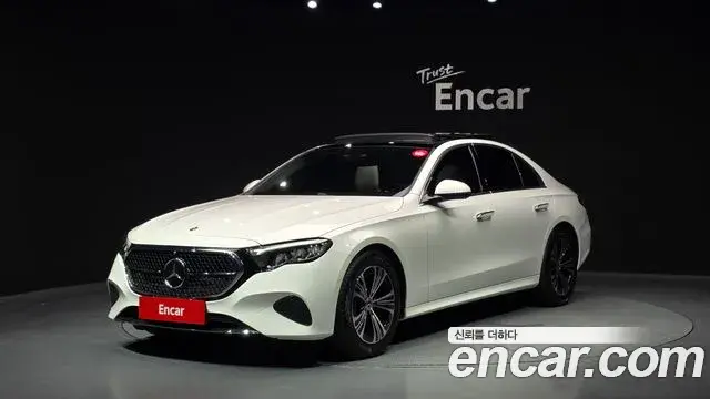 Mercedes-Benz E-Class 2025 — Фото 1/20