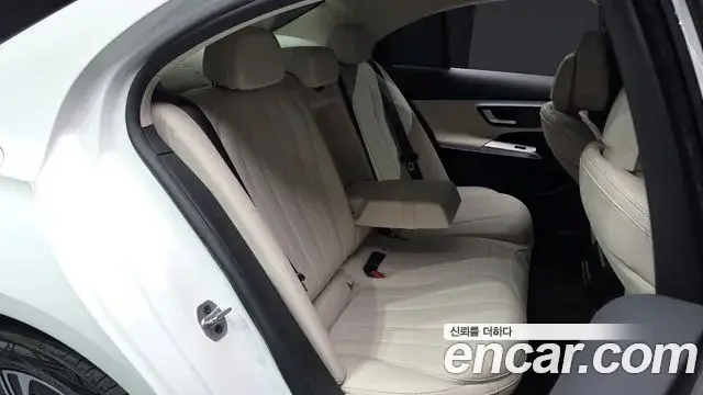 Mercedes-Benz E-Class 2025 — Фото 11/20