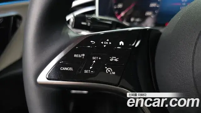 Mercedes-Benz E-Class 2025 — Фото 17/20